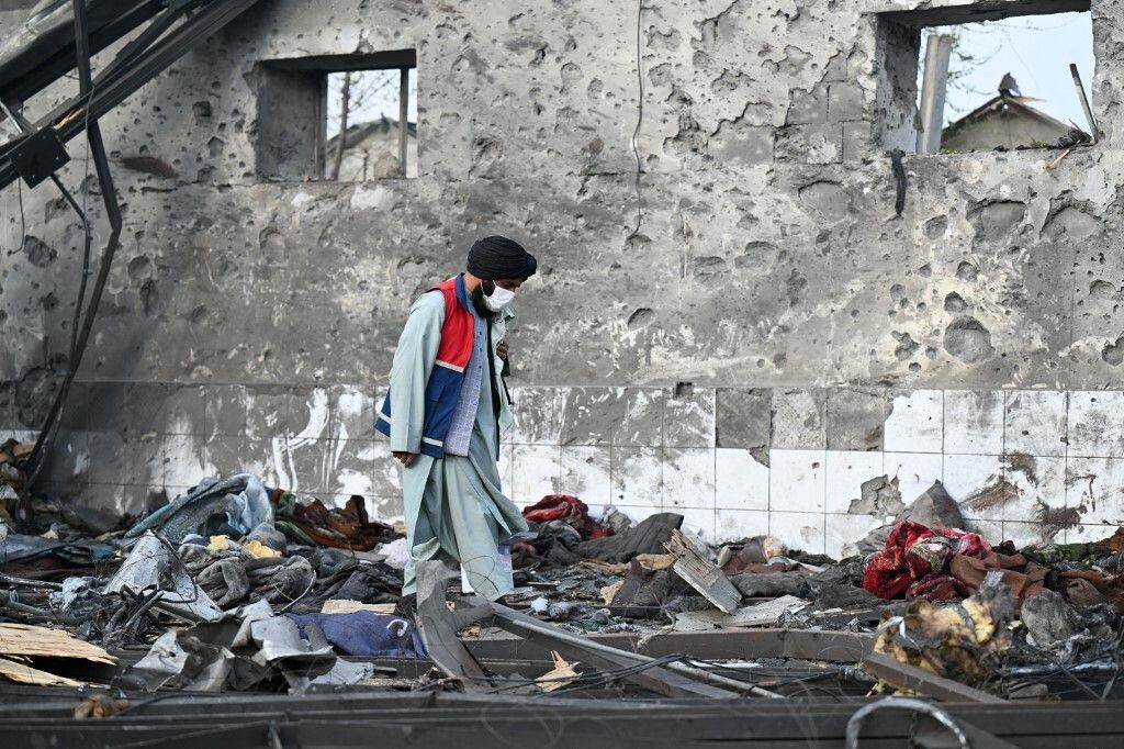 Spasilačke ekipe na mjestu nekadašnje bolnice - 3