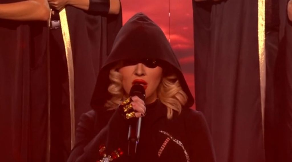 Dora Trogrlić kao Madonna