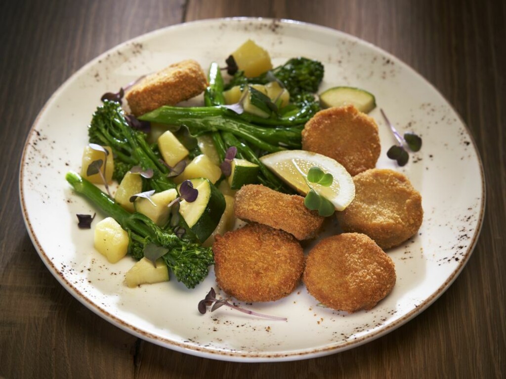 Fishnuggets classic sa les╠îo krumpirom, brokulom i tikvicom