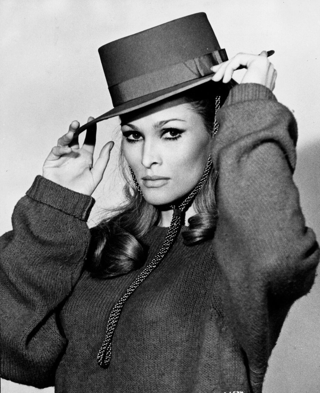 Ursula Andress - 10