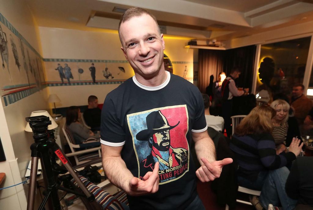 Spomenik Chucku Norrisu - 4