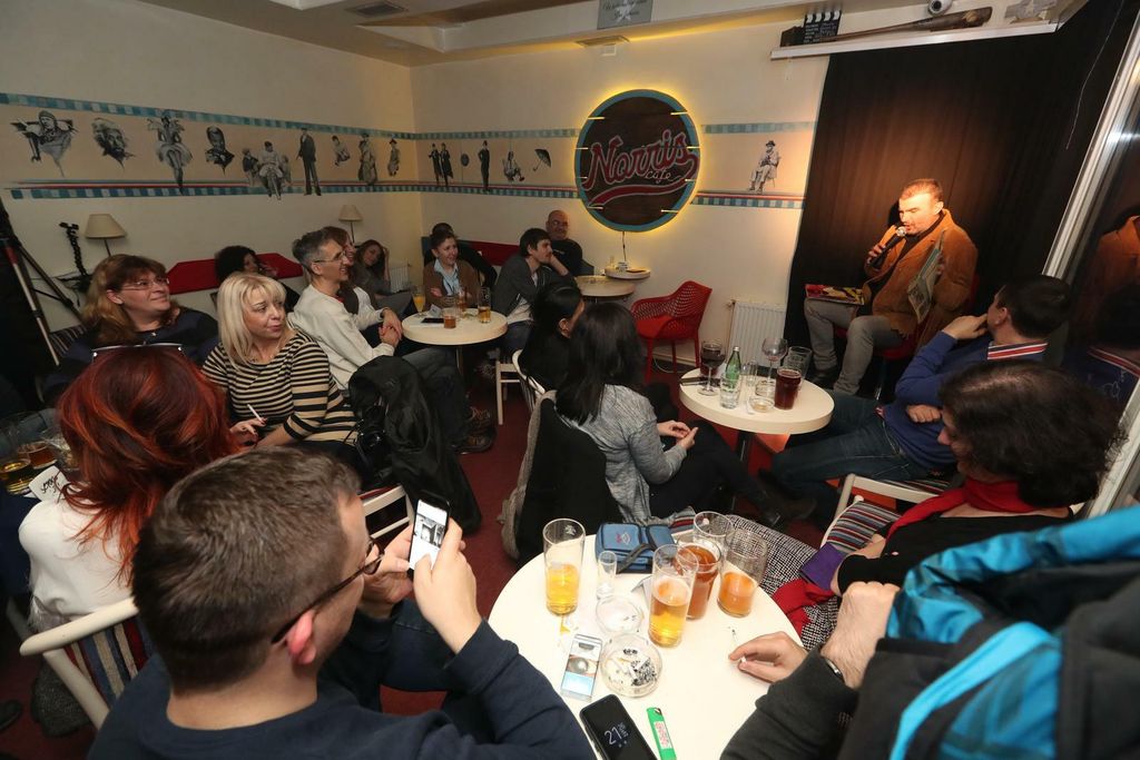 Spomenik Chucku Norrisu - 5