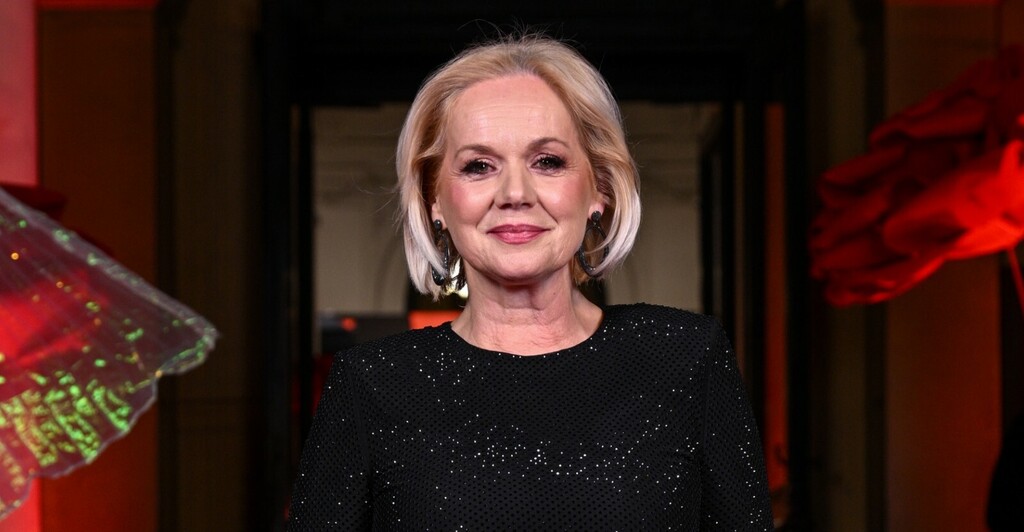 Ksenija Pajić u crnoj toaleti sa šljokicama na Večernjakovoj ruži 2026. - 2