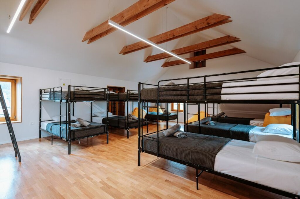 Kuća Šare smještaj