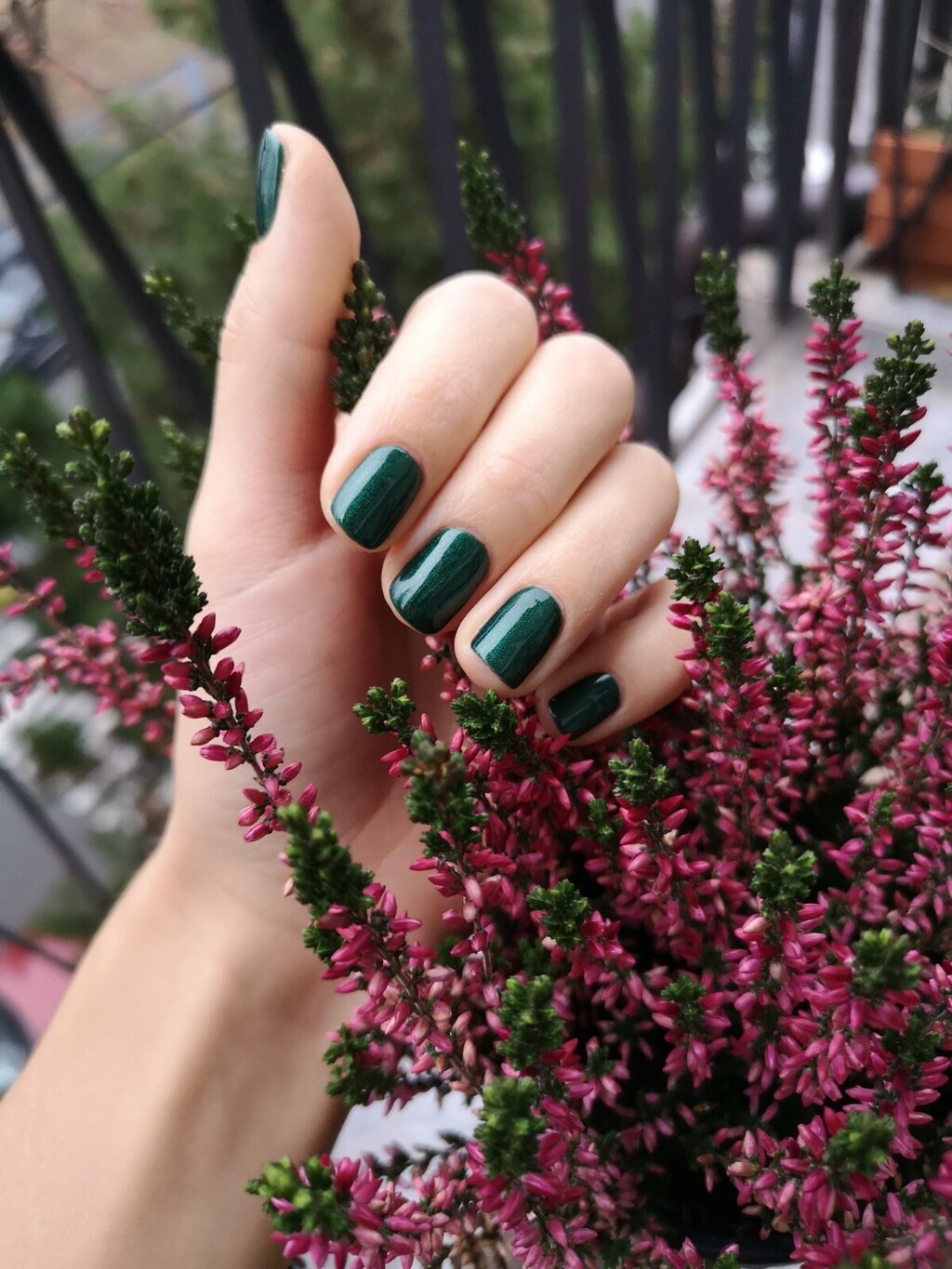 Zelene manikure izgledaju divno