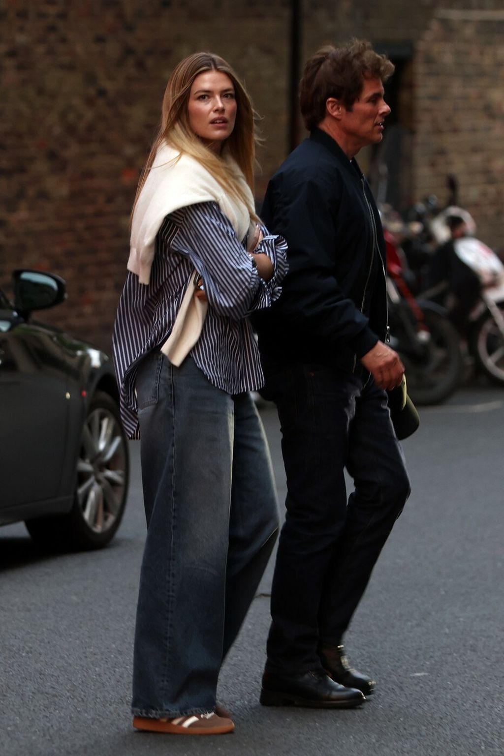 James Marsden, Frederique Brons