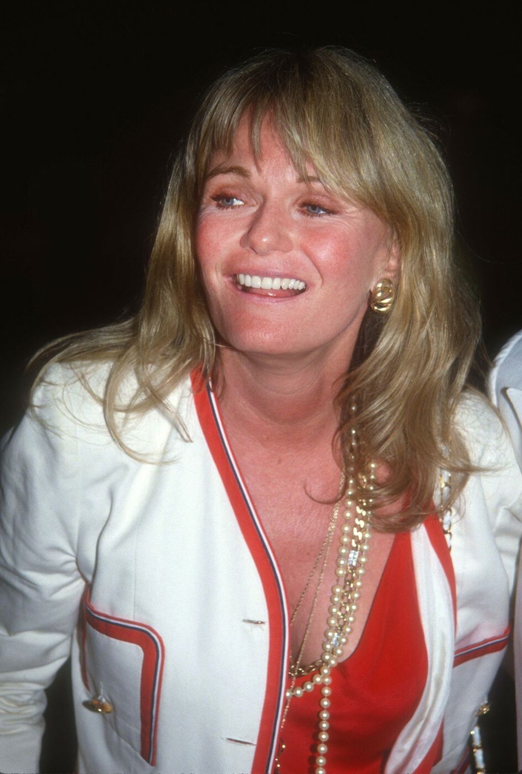 Valerie Perrine - 5