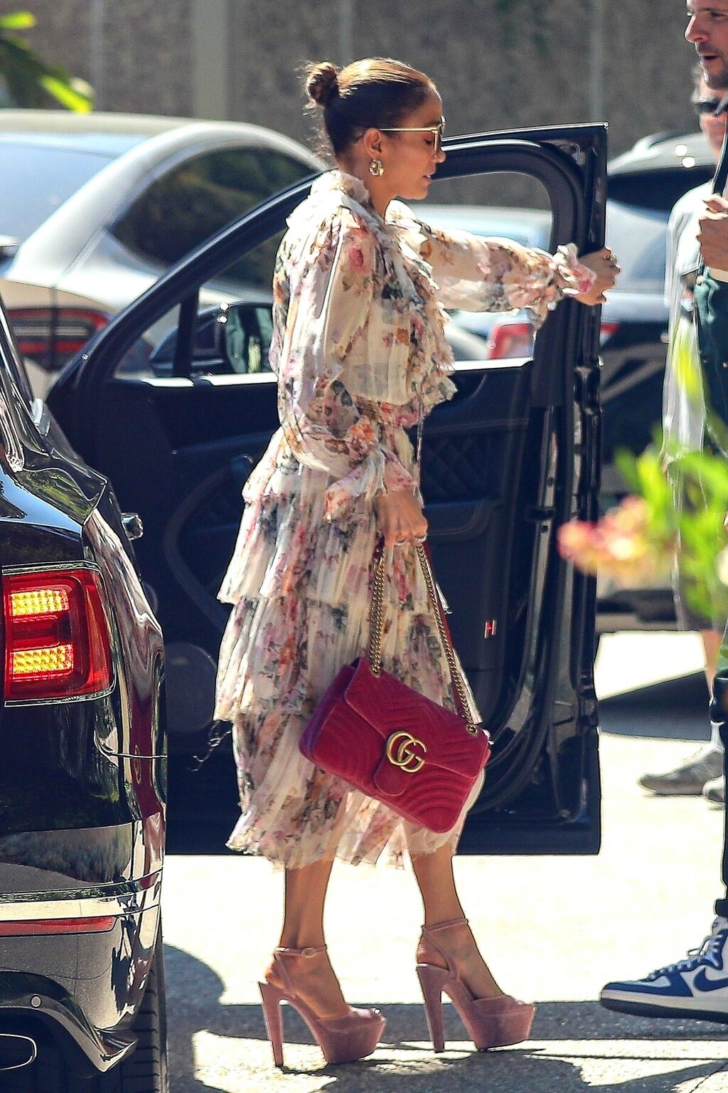 Jennifer Lopez razgledavala je kade u glamuroznim platformama