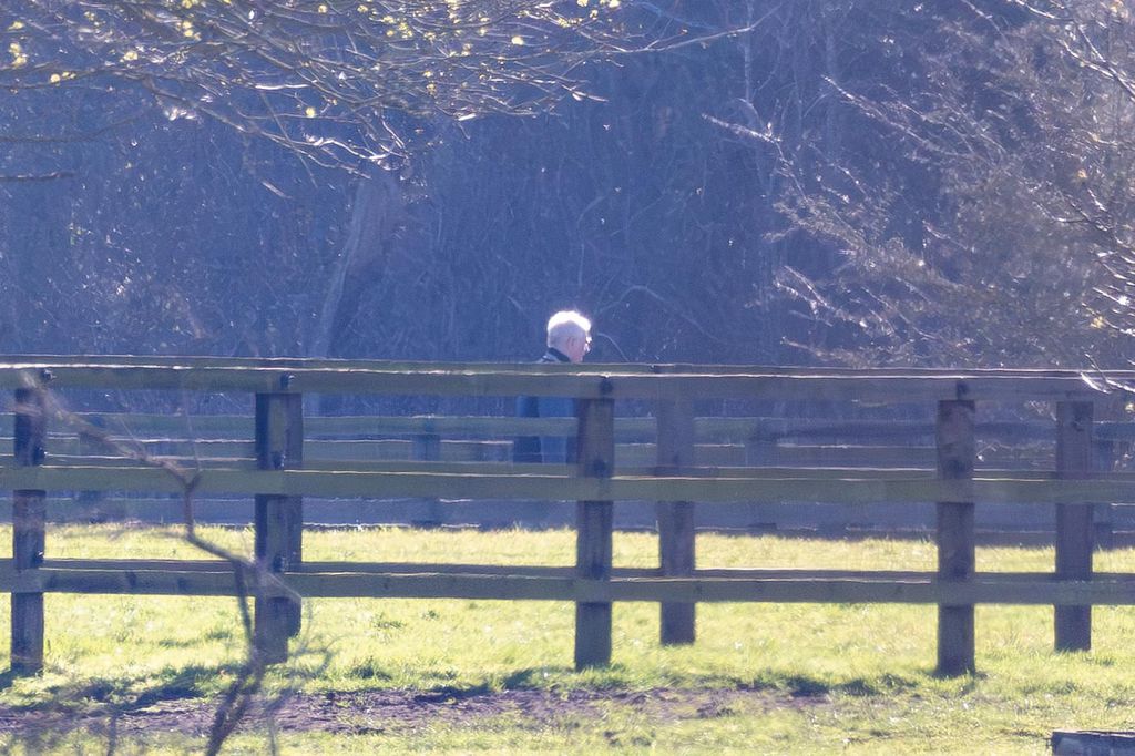 Andrew Mountbatten-Windsor - 1