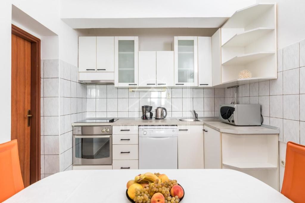 Kuća u Sutivanu na Braču