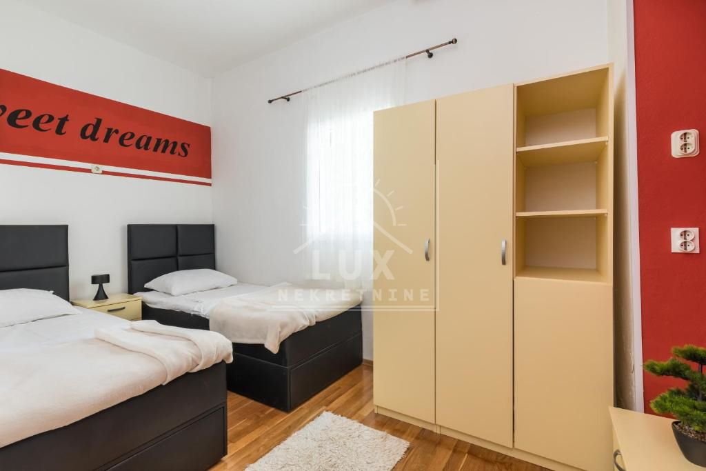 Kuća u Sutivanu na Braču