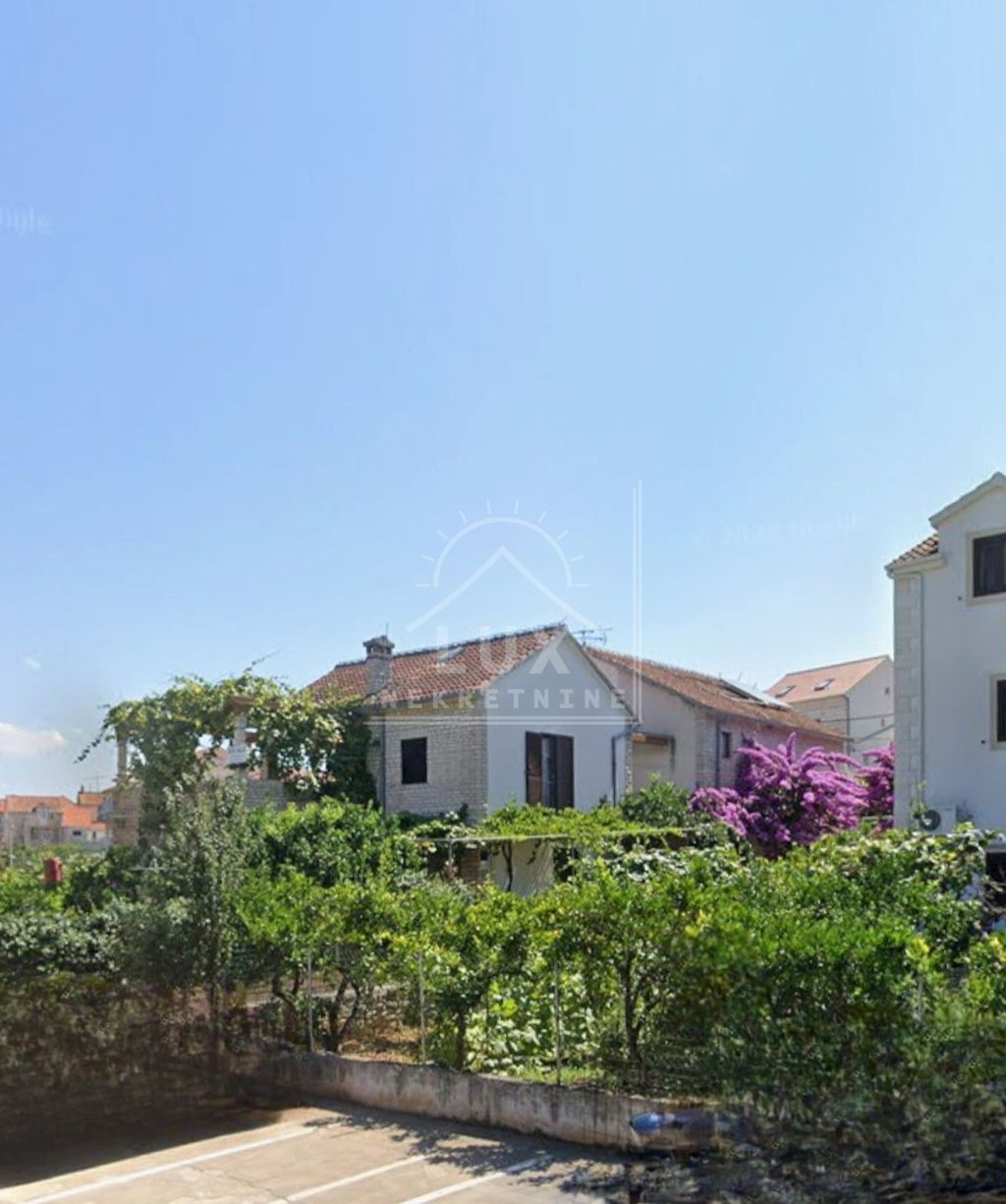 Kuća u Sutivanu na Braču