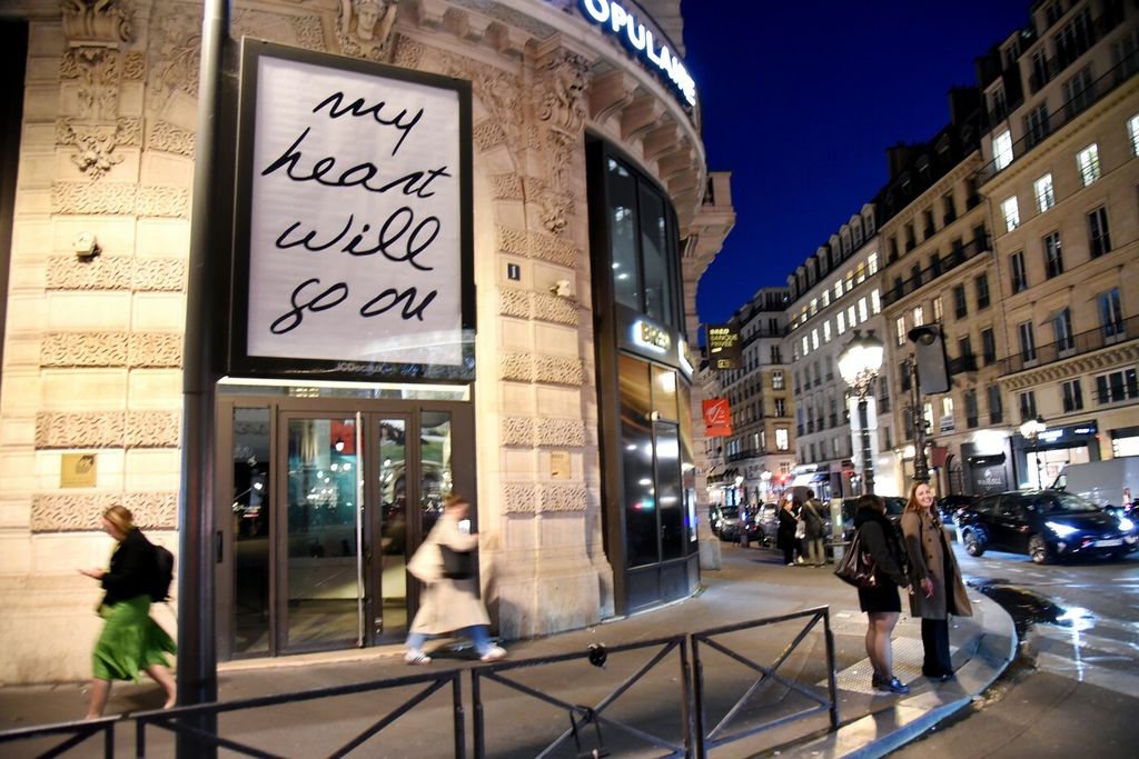 Plakati po Parizu - 1