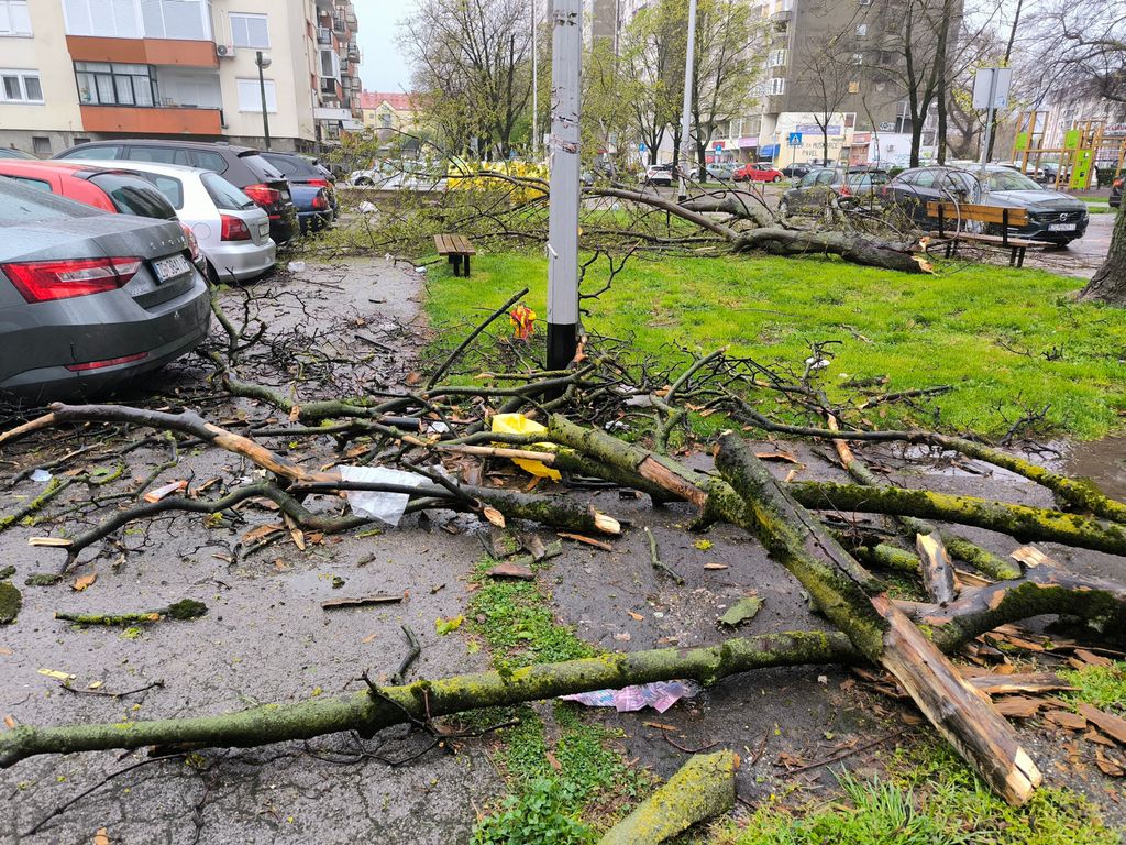 Veliki broj linija je ili u prekidu ili je preusmjeren