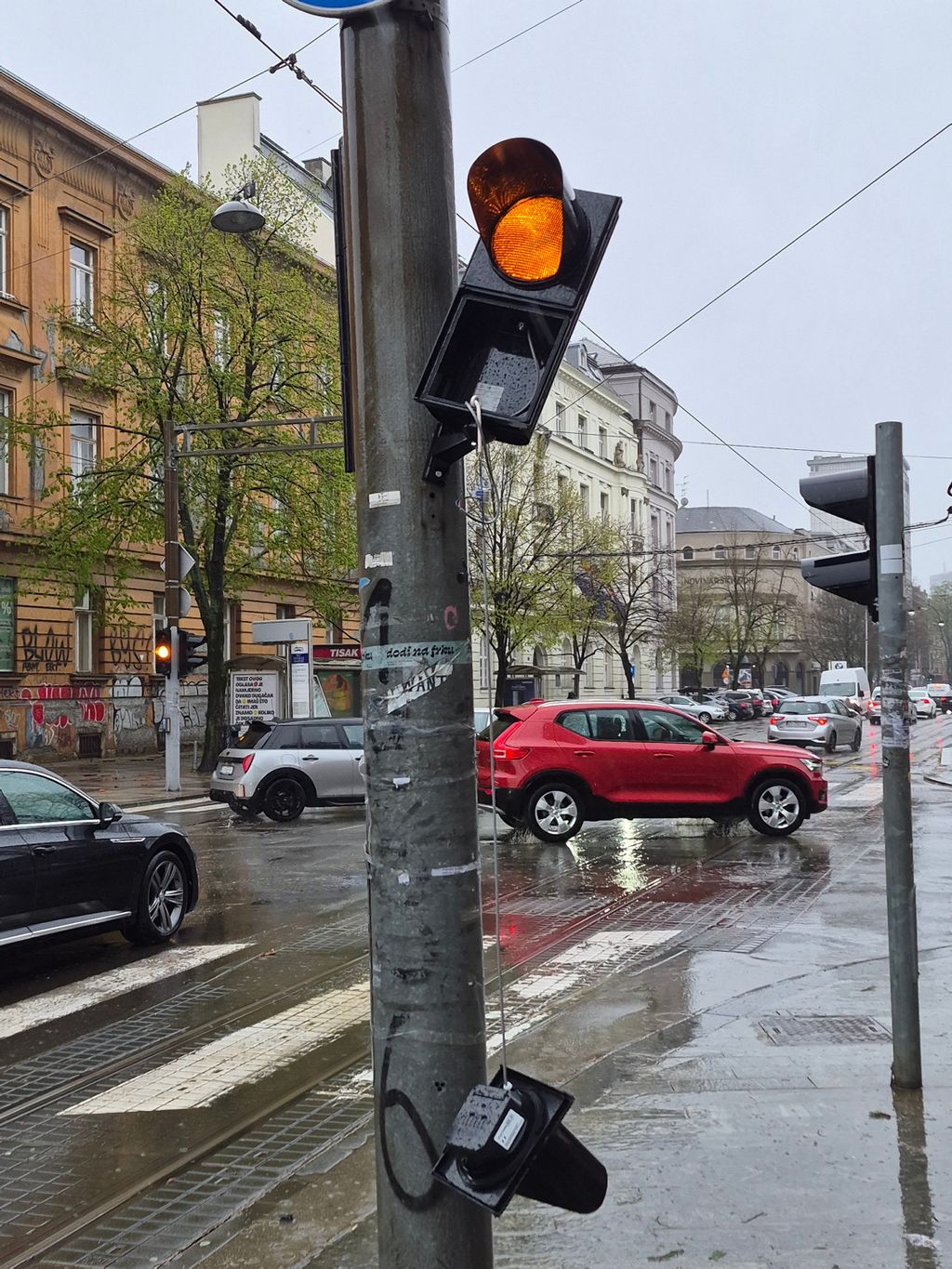 Veliki broj linija je ili u prekidu ili je preusmjeren