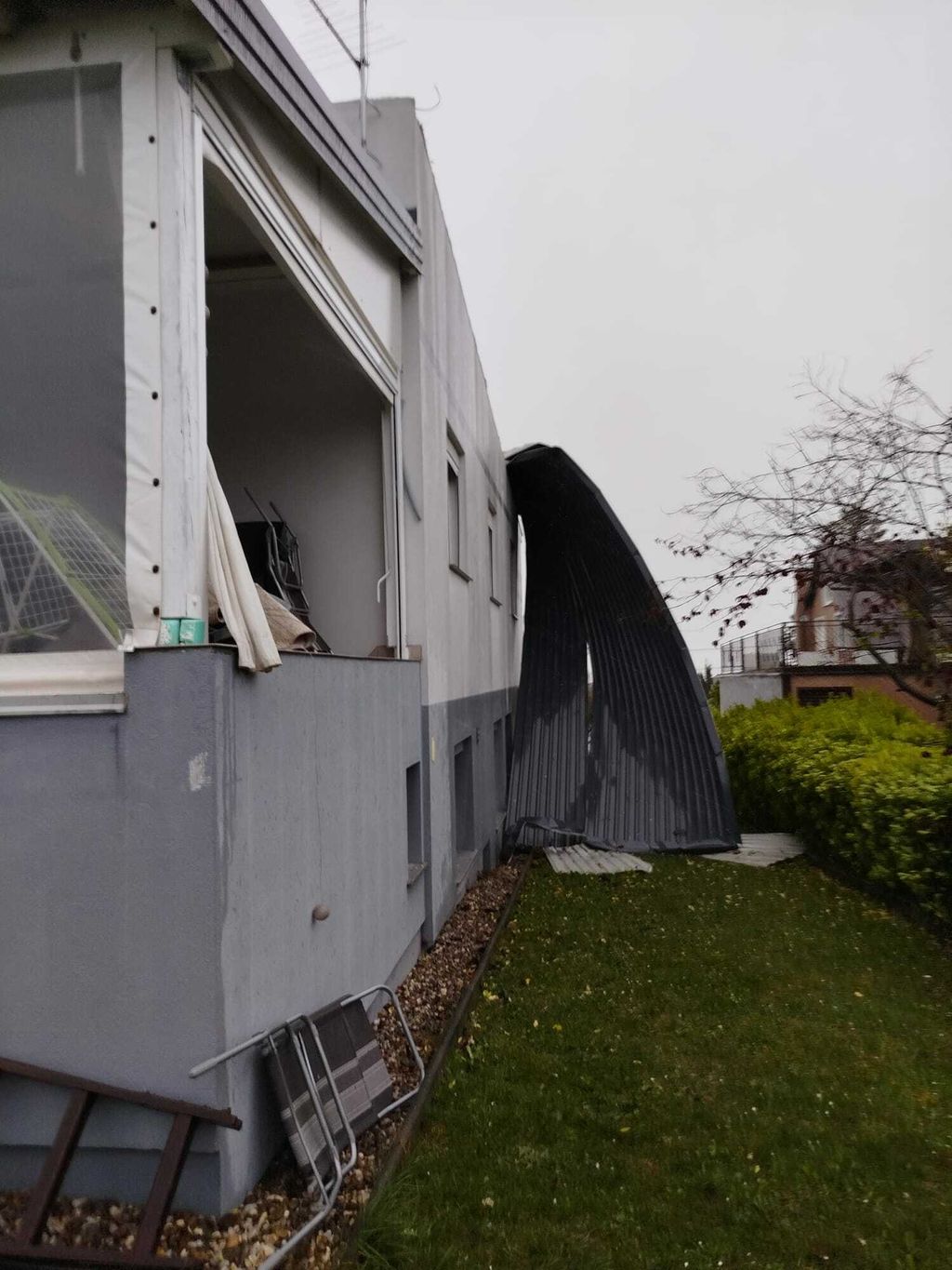 Olujni vjetar odnio krov s kuće na zagrebačkoj Dotrščini - 3