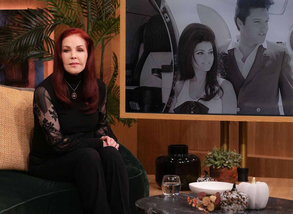 Priscilla Presley - 4