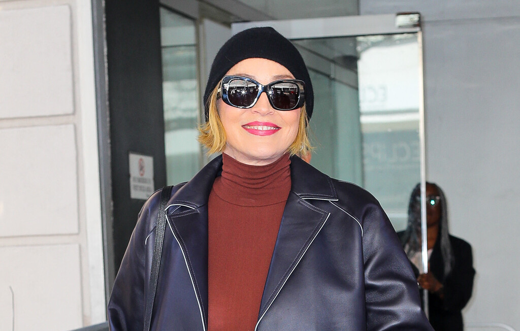 Sharon Stone u šarenim najlonkama - 2