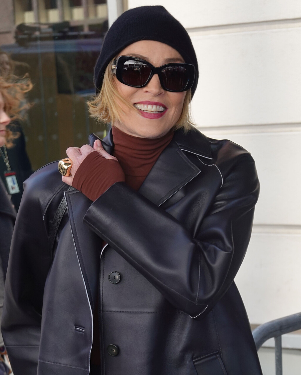 Sharon Stone snimljena je na odlasku sa snimanja showa Drew Barrymore u New Yorku