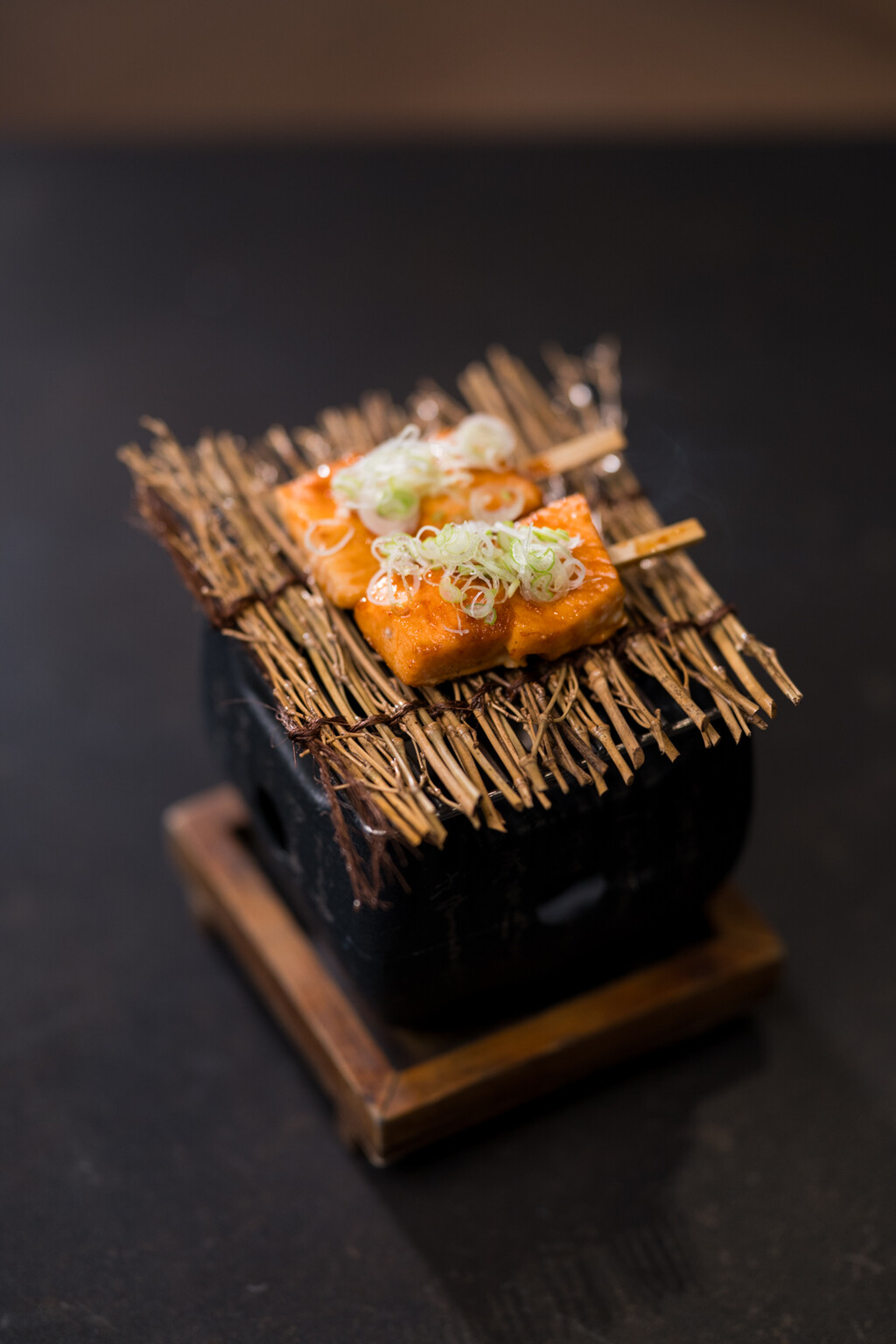 Ražnjići od lososa u spicy hoisin umaku