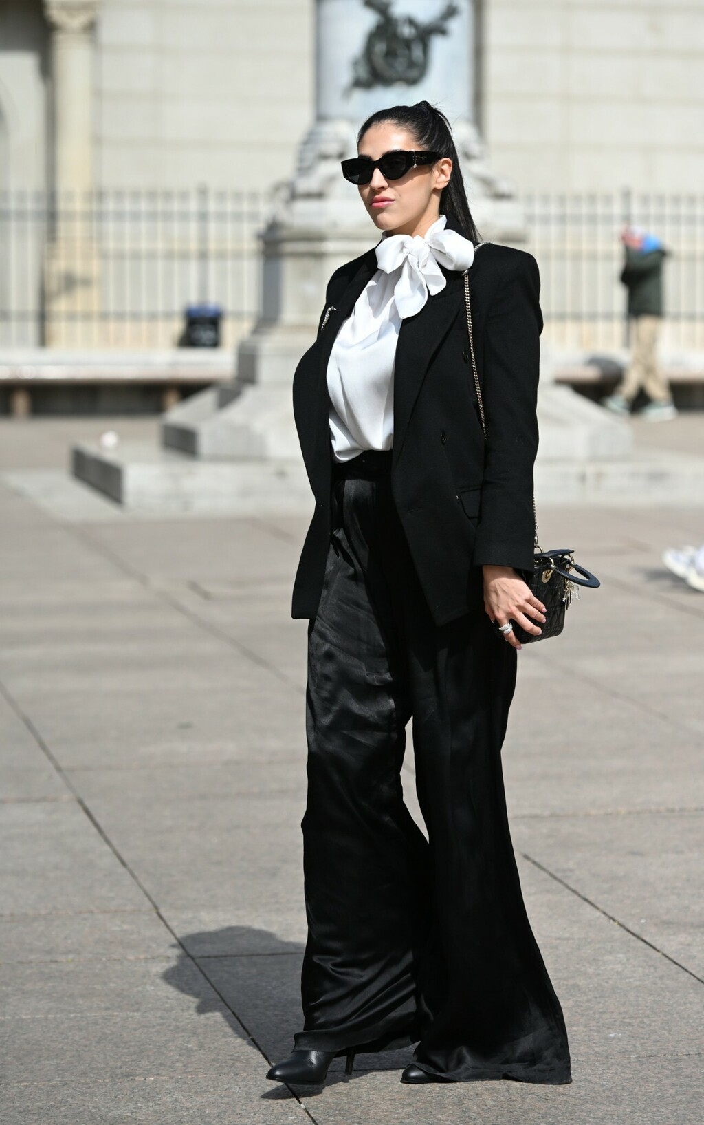 Ljepotica iz Zagreba u svečanoj kombinaciji