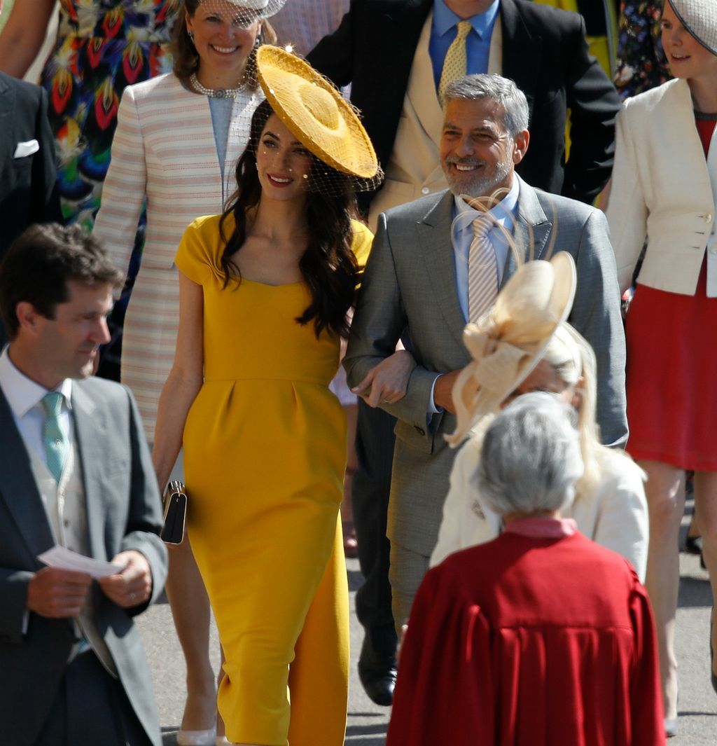 Amal je zablistala u sjajnoj žutoj haljini