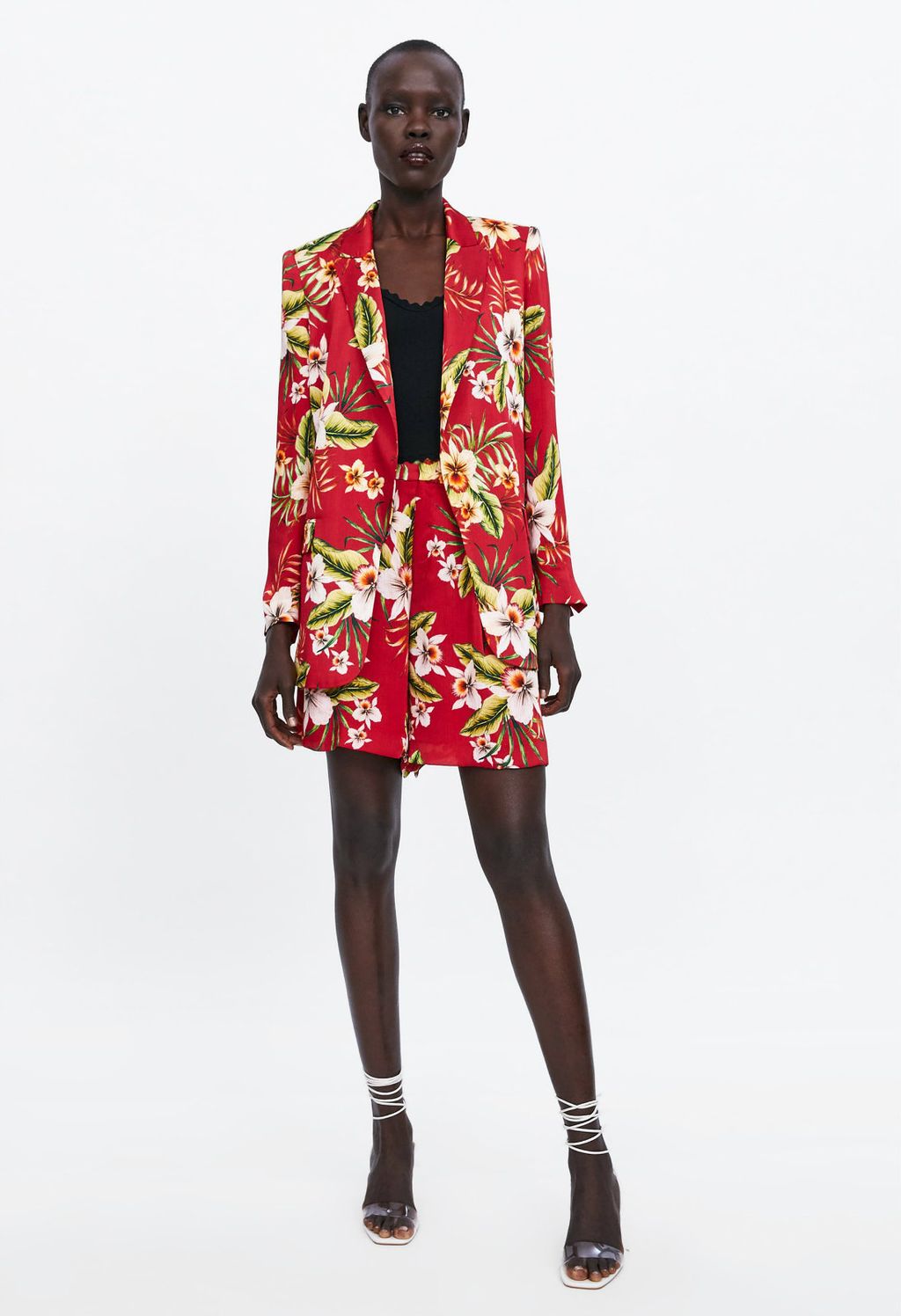 Zara sako (299 kuna) i bermude (199 kuna)