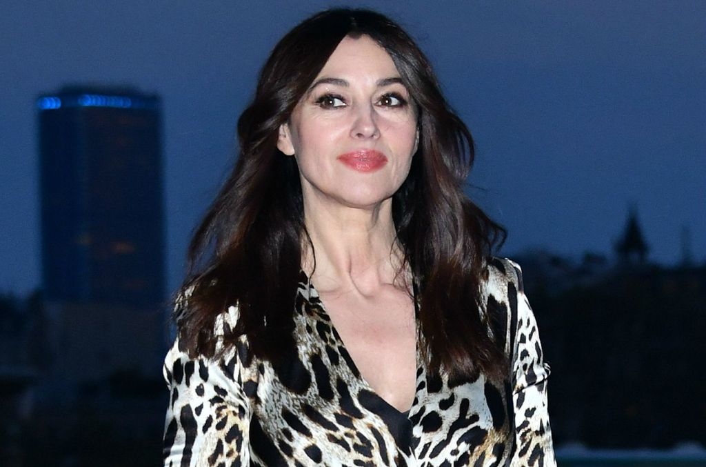 Monica Bellucci u uskim trapericama i \'ludim\' platformama - 1