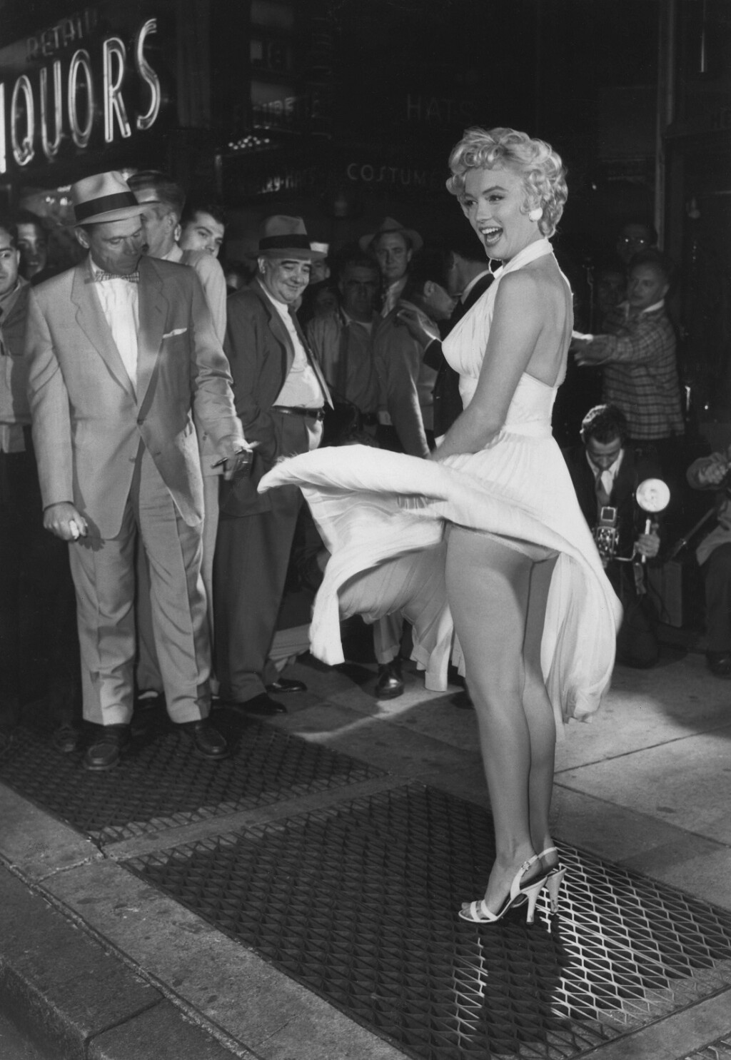 Marilyn Monroe u koktel haljini kostimografa Williama Traville