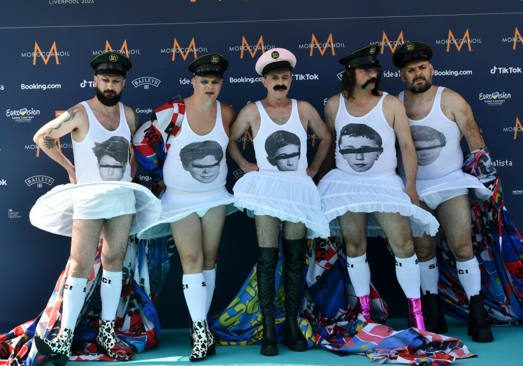 Dečki su u jednom trenutku skinuli plašteve