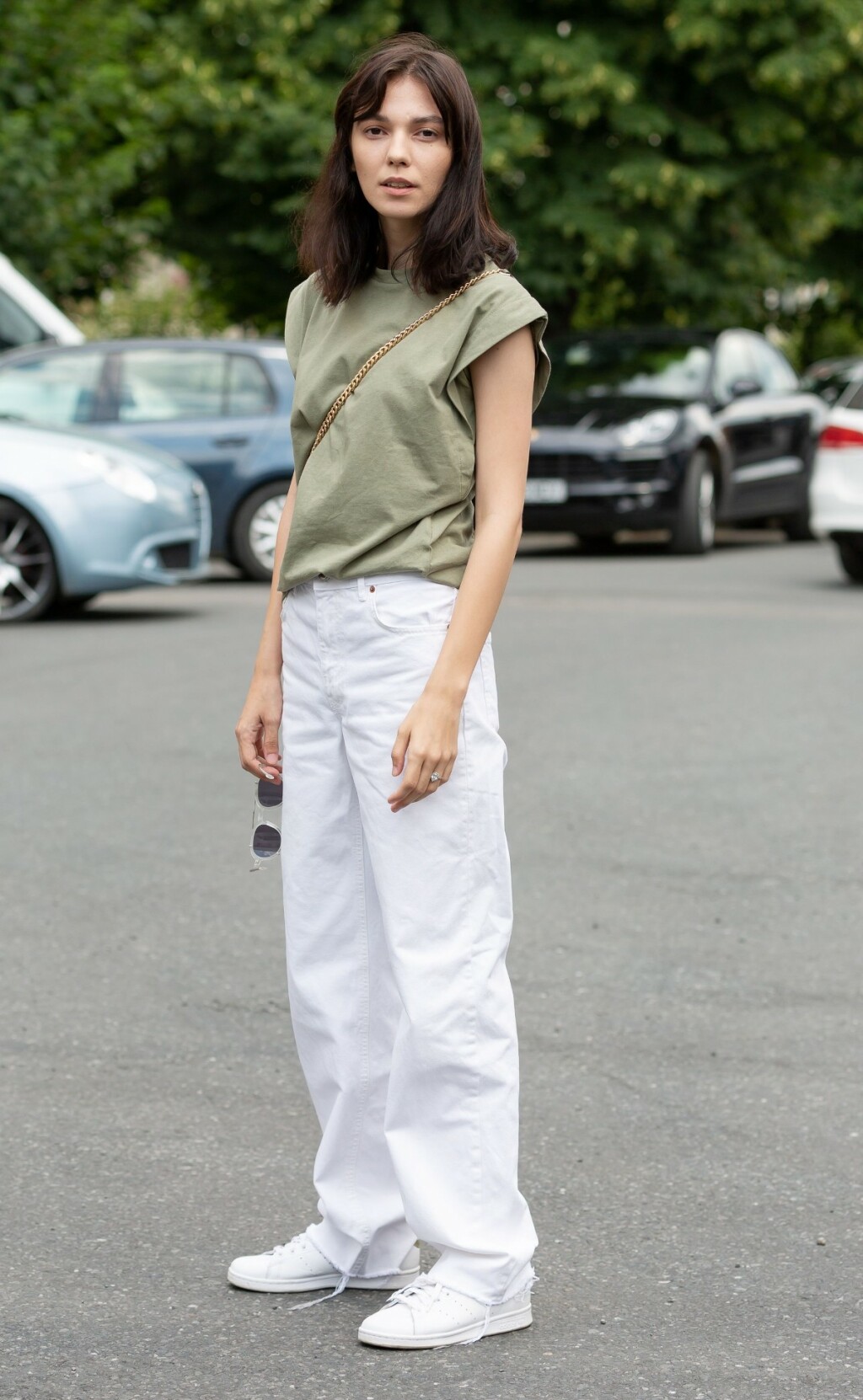 T-shirt u street style kombinacijama - 3