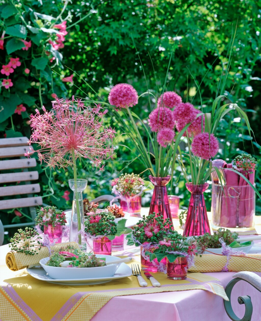 Ukrasni luk otporna je biljka zanimljivog izgleda i mirisa