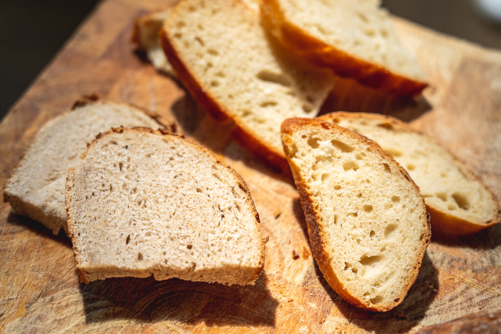 Domaći kruh koji se radi s njegovanim kvascem - Bistro Apetit by Marin Rendić