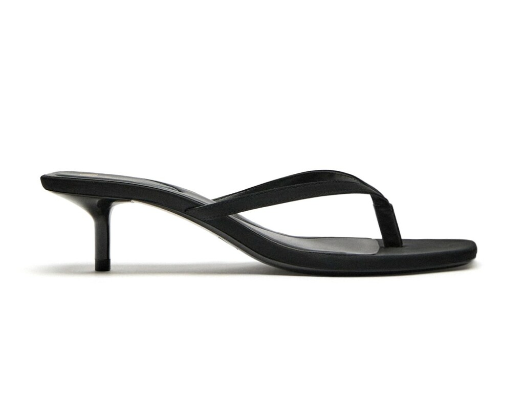 Sandale s mikro potpeticama, Zara, 25,95 EUR