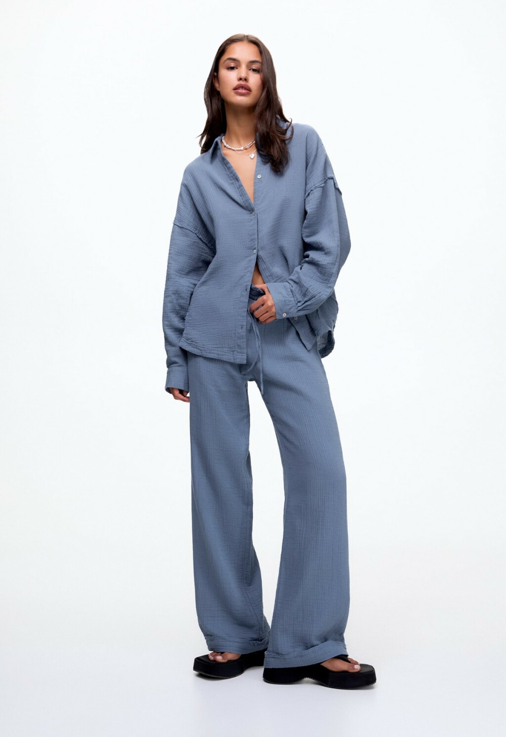 Pull&Bear, 22,99 eura + 22,99 eura