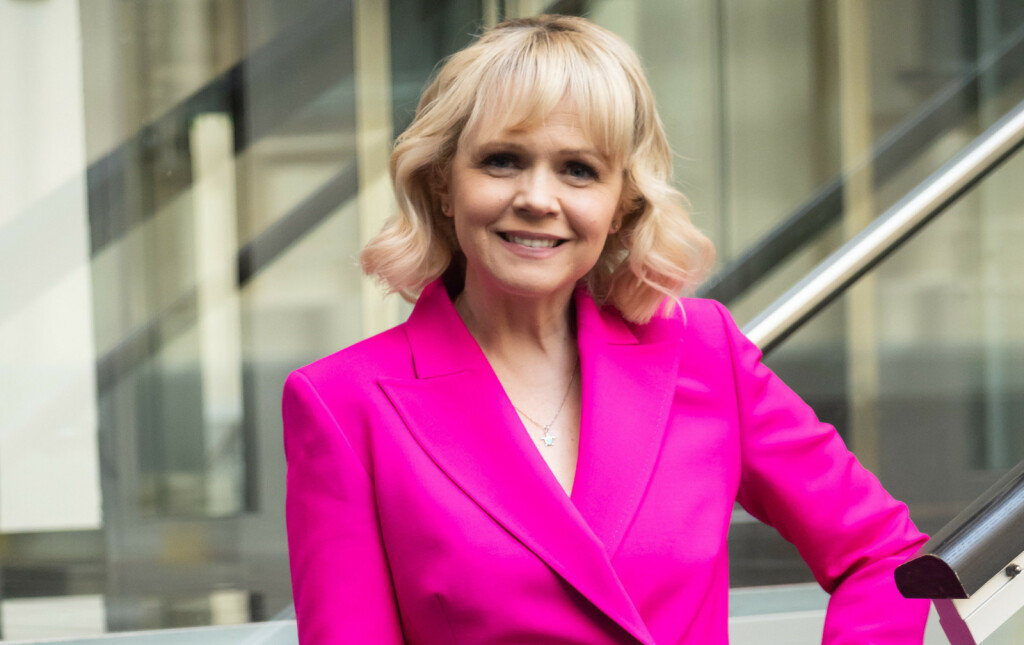 Tatjana Cameron Tajči u ružičastom odijelu Ivana Friščića u Malmöu - 4