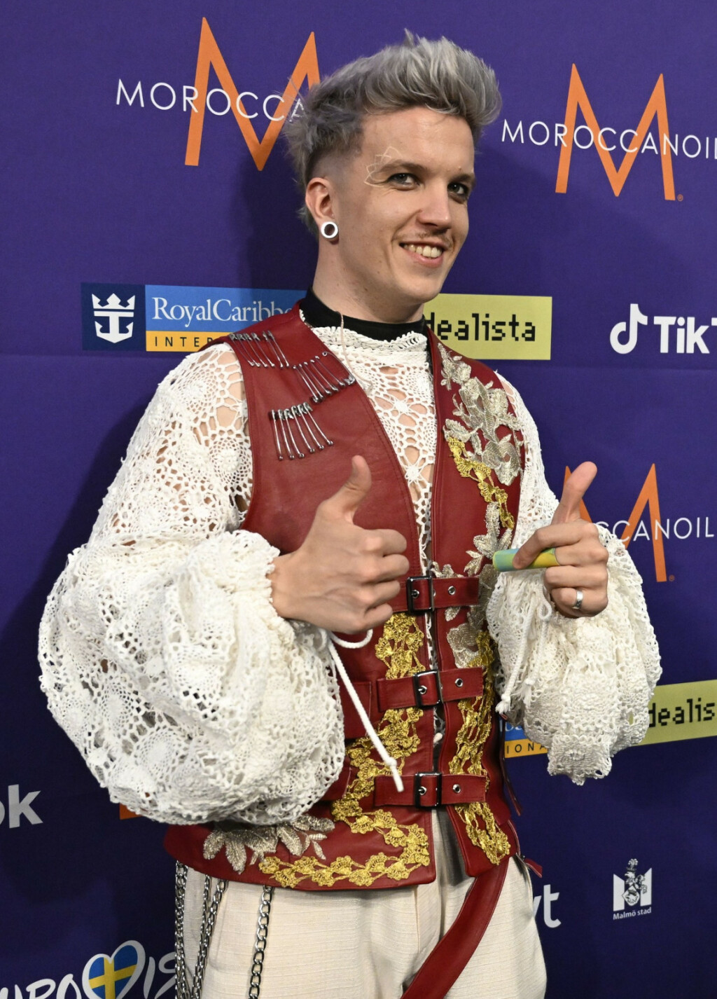 Baby Lasagna u eurovizijskom kostimu dizajnerice Valentine Pliško