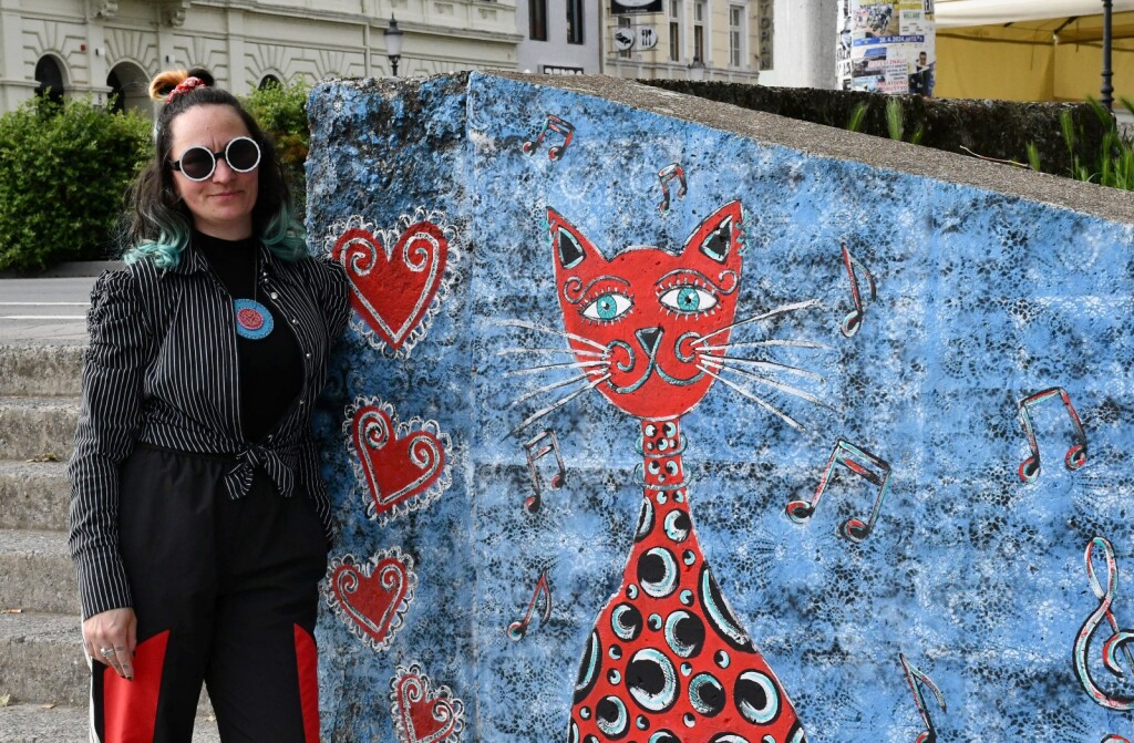 Mural umjetnice Maje Jagodić u Slavonskom Brodu