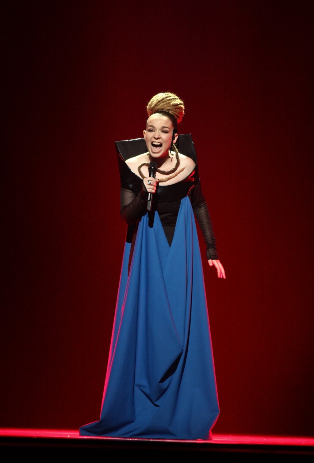 Albanska predstavnica Rona Nishliu dobila je nagradu Barbare Dex 2012. godine