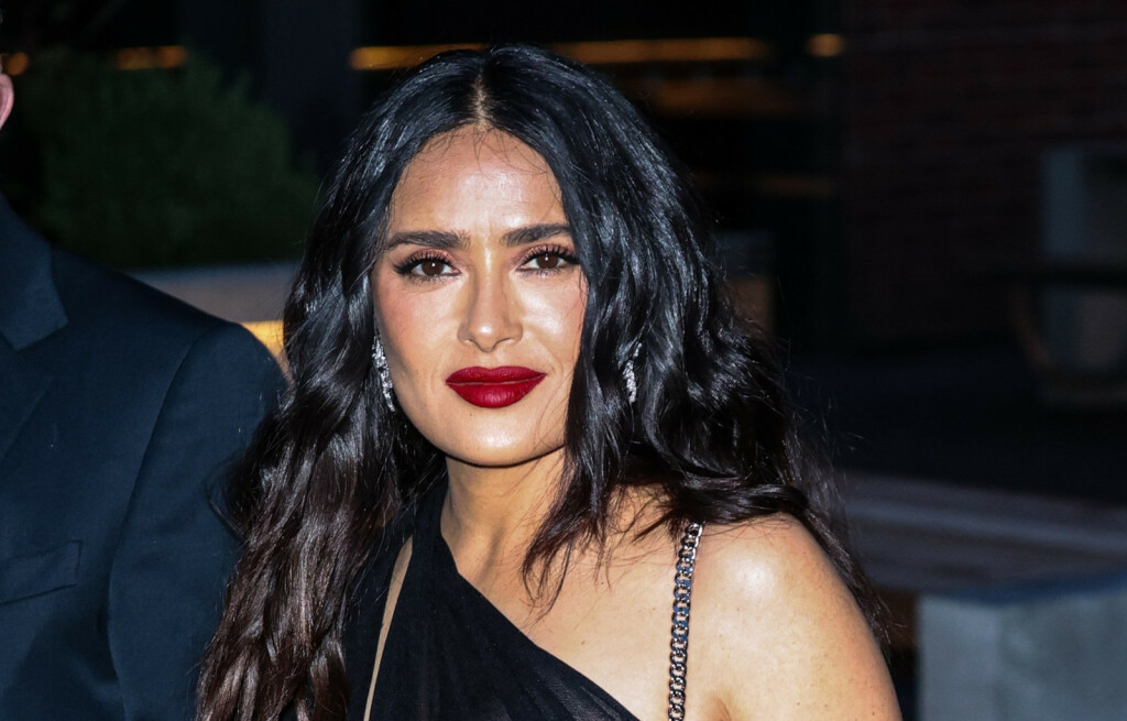 Salma Hayek na modnoj reviji Gucci Cruise 2025 u Londonu - 1