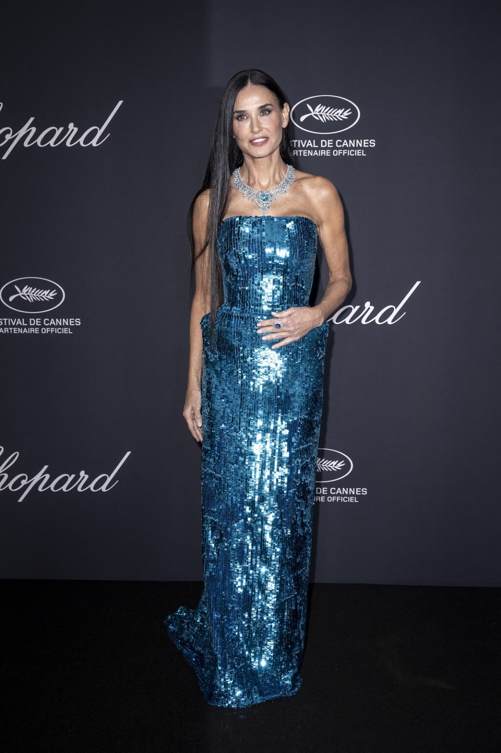 Demi Moore u Cannesu 2024. u dvije glamurozne haljine - 4
