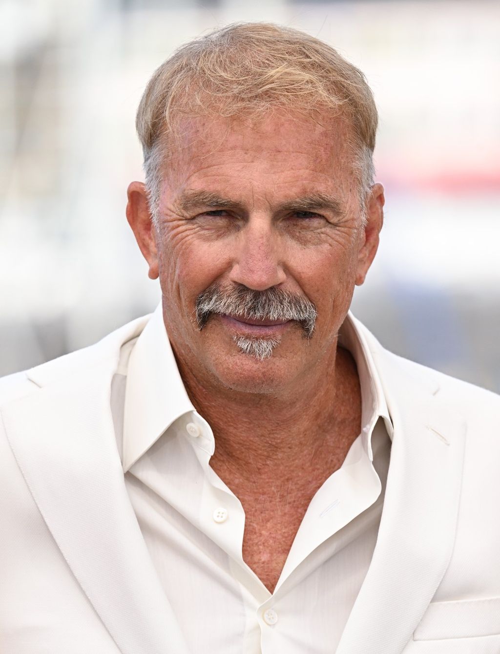 Kevin Costner - 5