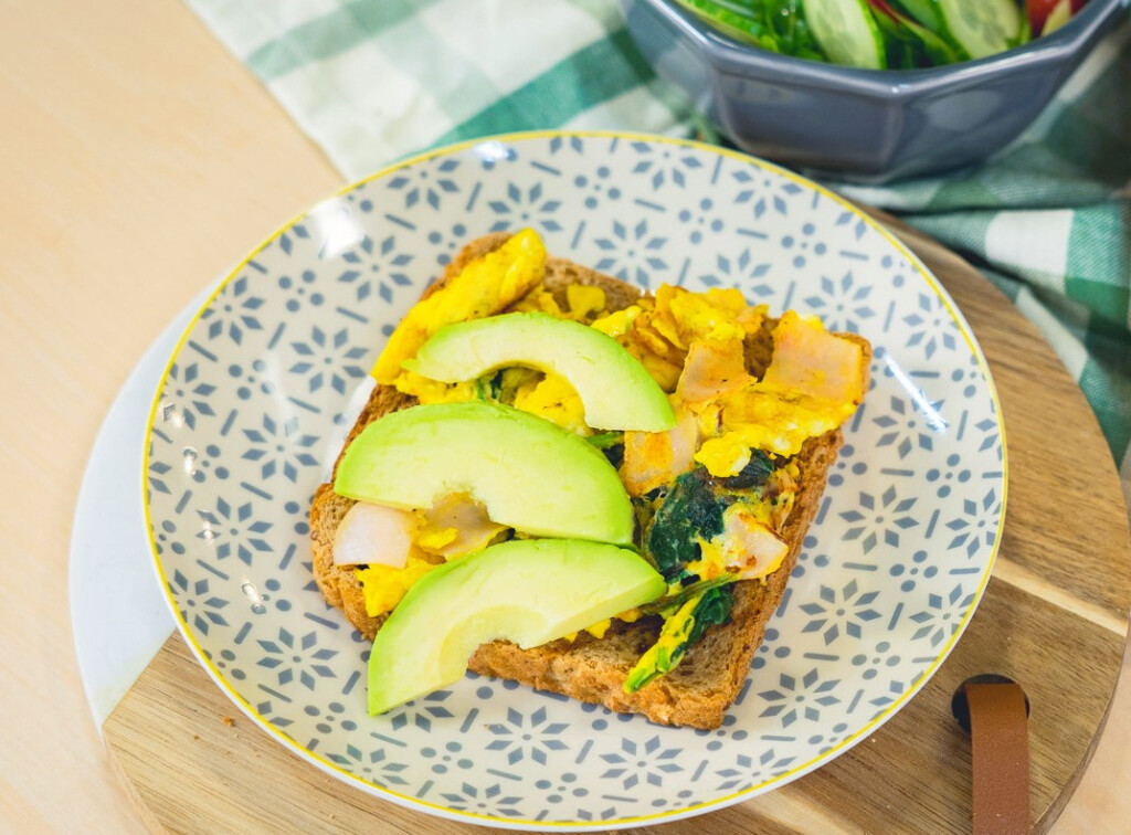 Izbor nutricionistice: Bogat doručak ili ručak za stabilnu energiju i dobar fokus bilo da radite ili učite