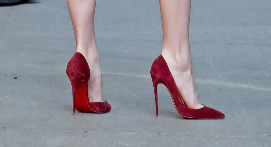 Anya Taylor-Joy u Muglerovoj mini haljini u New Yorku - 4