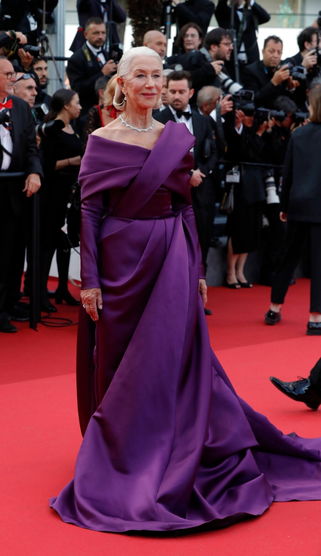 Helen Mirren u prekrasnoj ljubičastoj haljini Elieja Saaba