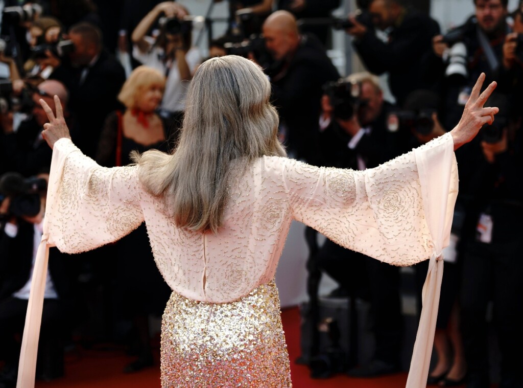 I s leđa je haljina bila divna