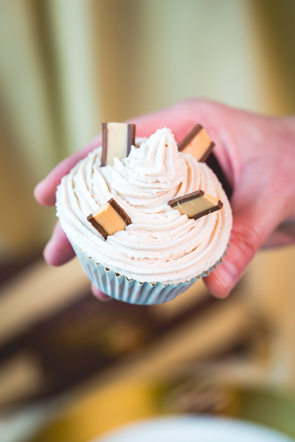 Muffin s Bajaderom u sredini i kremom s Bajadera namazom