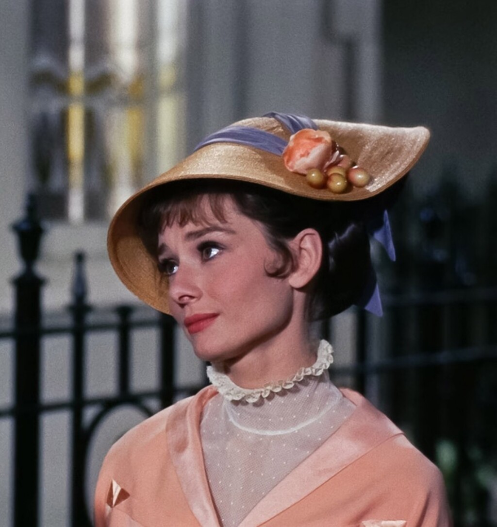 Audrey Hepburn sa šeširom