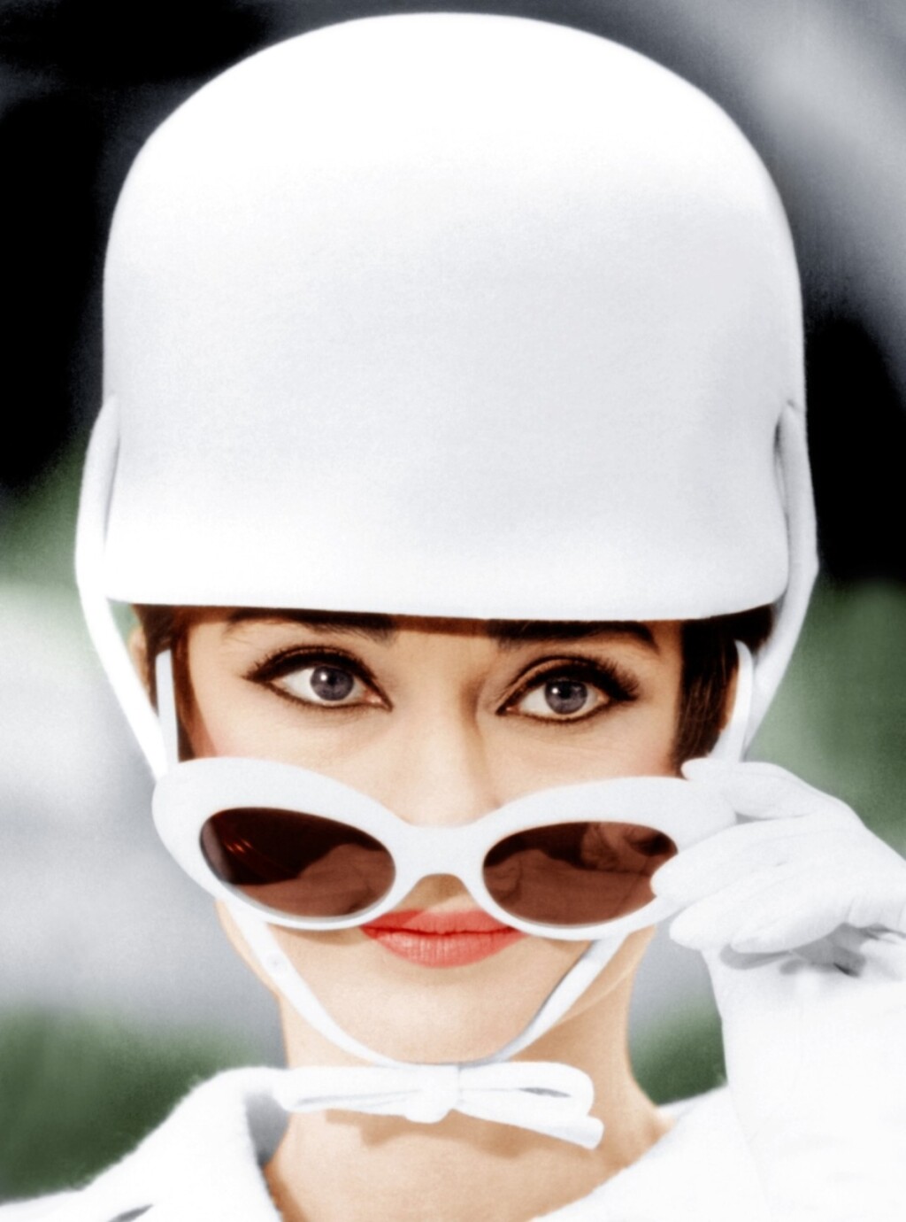 Audrey Hepburn voljela je nositi sunčane naočale