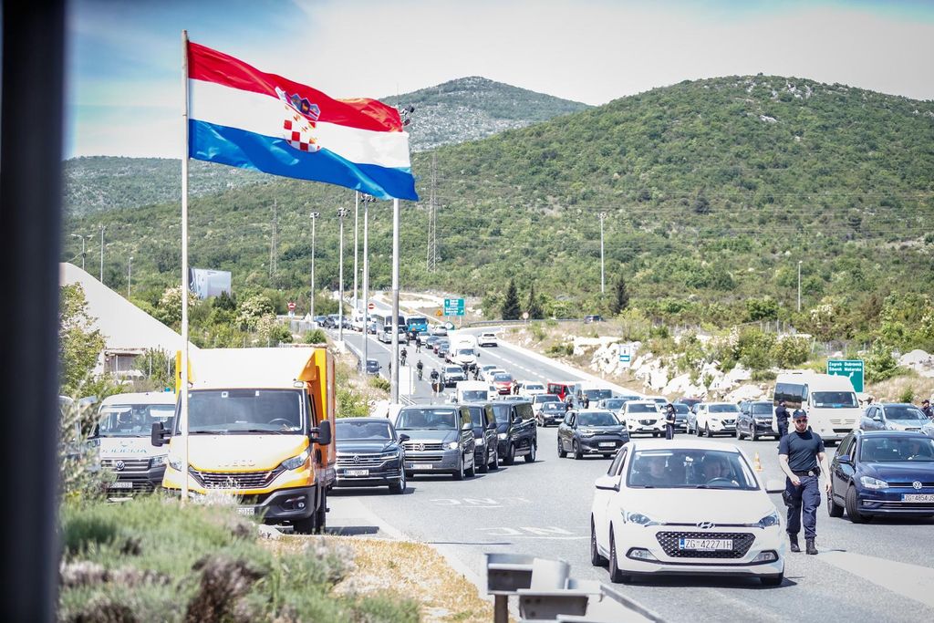 Policija u Dugopolju dočekuje gostujuće navijače